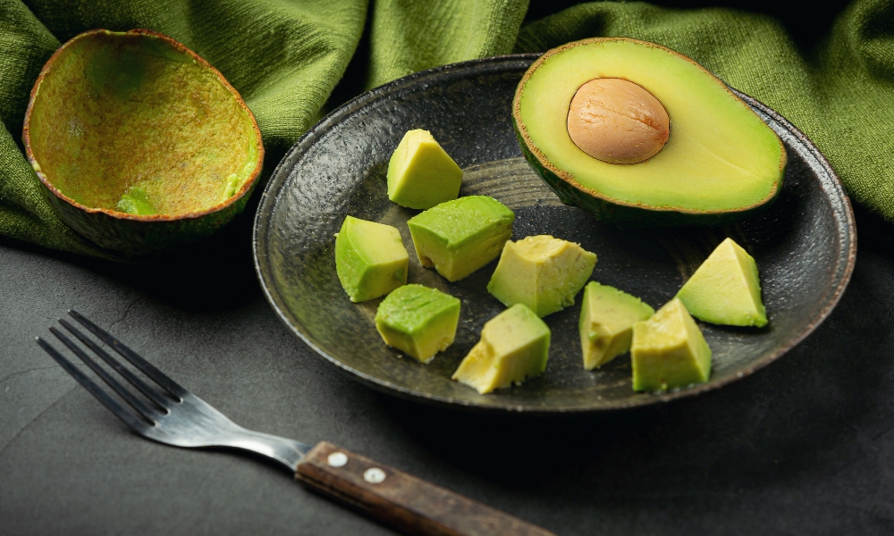 Cum poti integra consumul de avocado in dieta Rina